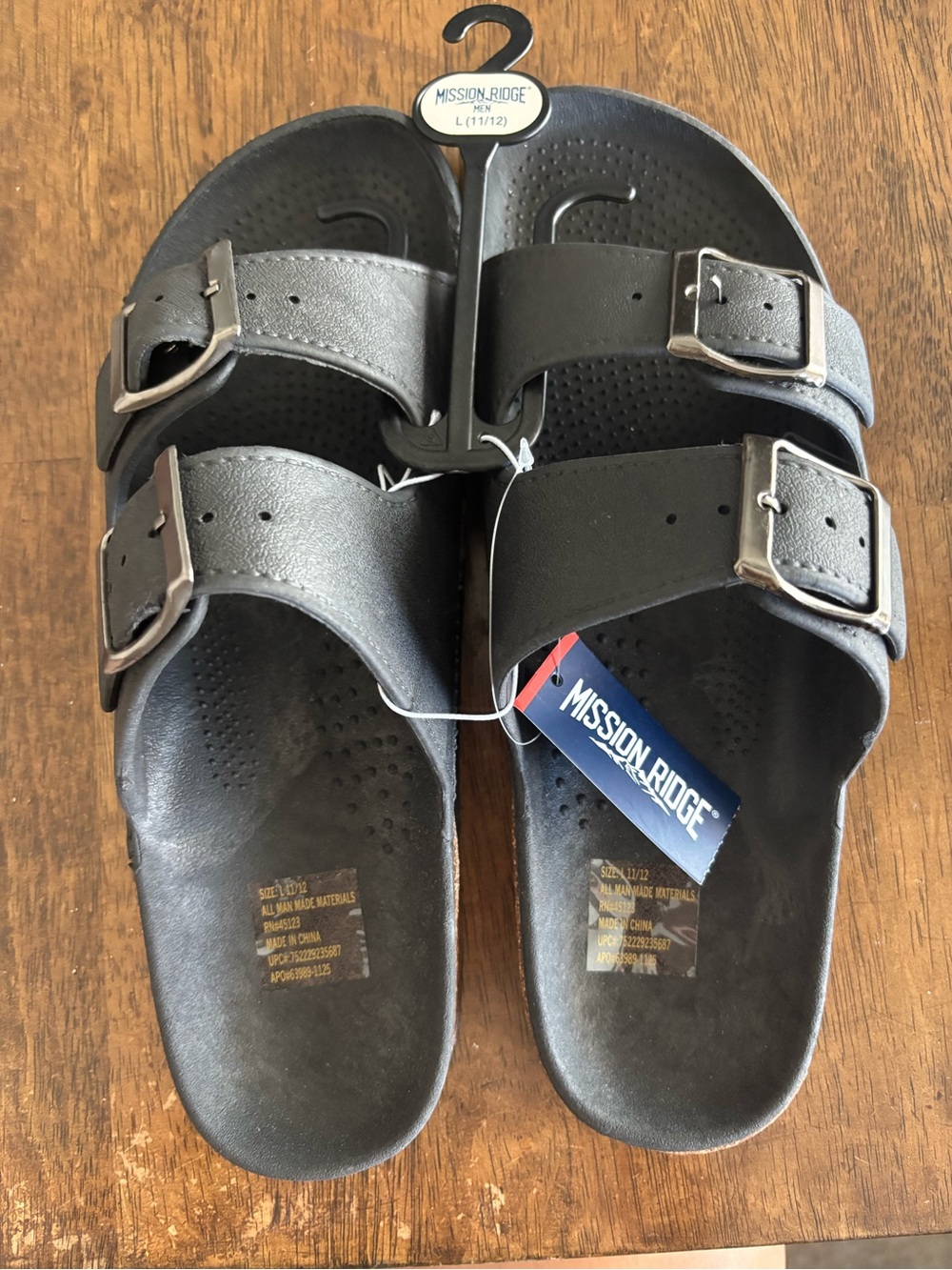 Mission Ridge Men’s Black Double-Buckle Slide Sandals Size 11.5